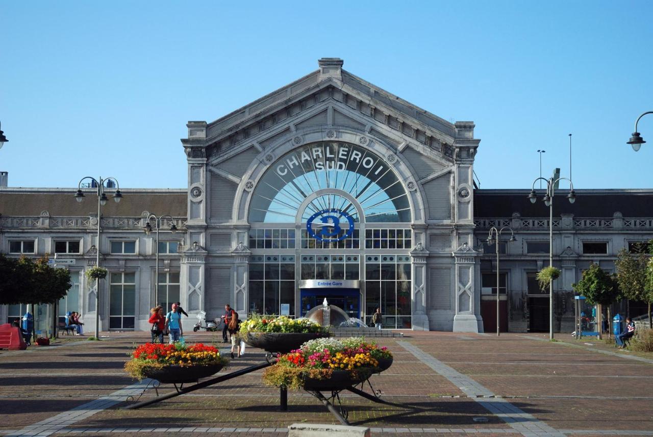 シャルルロワTirou 5 Centre - Gare - Aeroportアパートメント エクステリア 写真